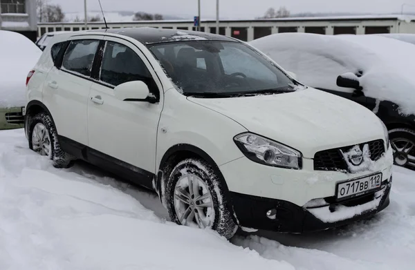 Novokuznetsk, Russia - November 25, 2016: Nissan Qashqai — Stock Photo, Image