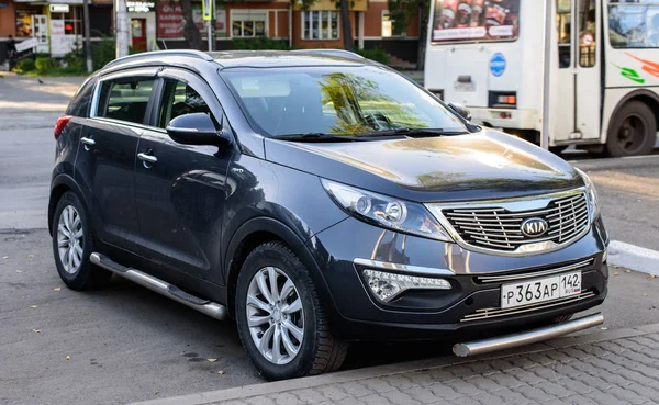 Nowokuźnieck, Rosja - 3 września 2016: Kia Sportage — Zdjęcie stockowe