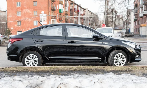 Novokuznetsk, Russie - 25 mars 2017 : Hyundai Accent (Solaris ) — Photo