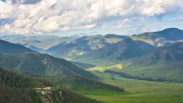 Viev från Irene-Taman Pass. Republiken av Altai — Stockvideo