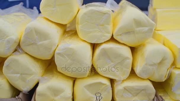 Butter auf dem Markt — Stockvideo