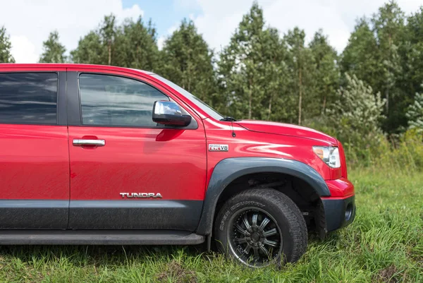 Novokuznetsk, Rusya - 29 Temmuz 2017: Toyota Tundra