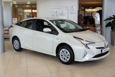 Novokuznetsk, Rusya - 24 Ağustos 2017: Toyota Prius