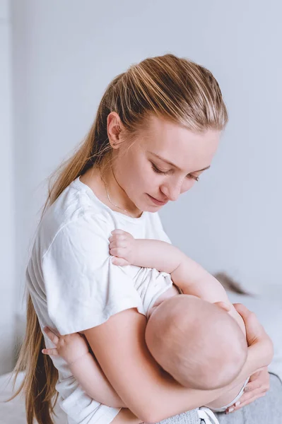 Breastfeeding — Stock Photo, Image