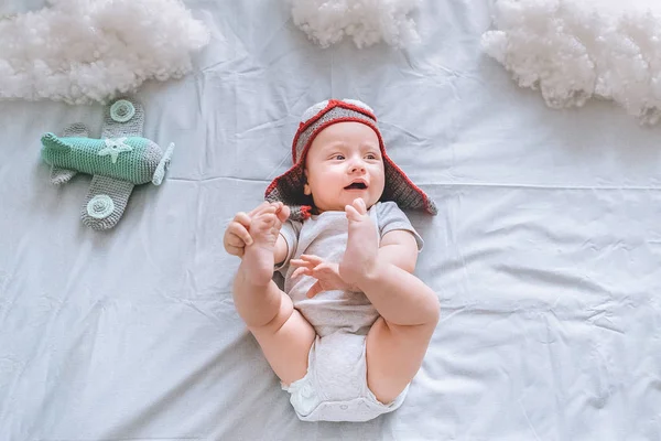 Top View Dreamy Infant Child Pilot Hat Toy Plane Surrounded — Stock Photo, Image