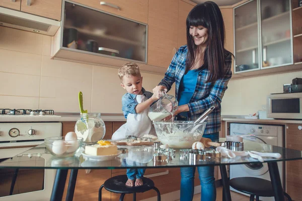 Mother and son — Stock Photo, Image