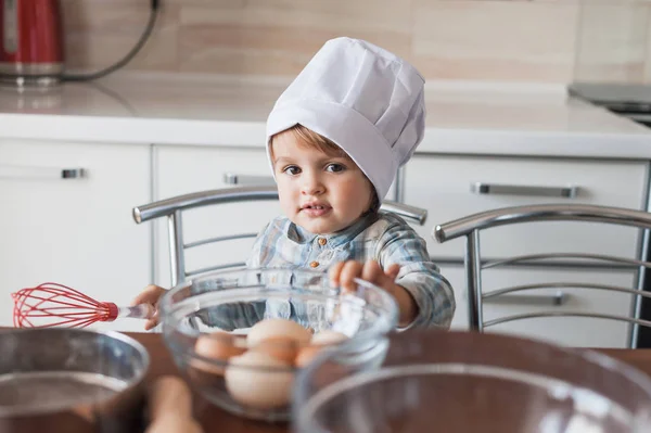 Niño pequeño. - foto de stock