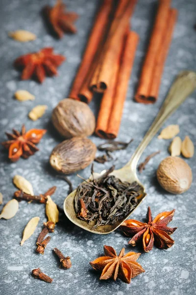 Miscela Spie Essiccate Masala Chai Indiano Piccante Anice Cardamomo Cannella — Foto Stock