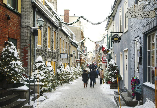 Quebec, Kanada - 21 grudnia 2016: Rue du Petit-Champlain at 2 — Zdjęcie stockowe