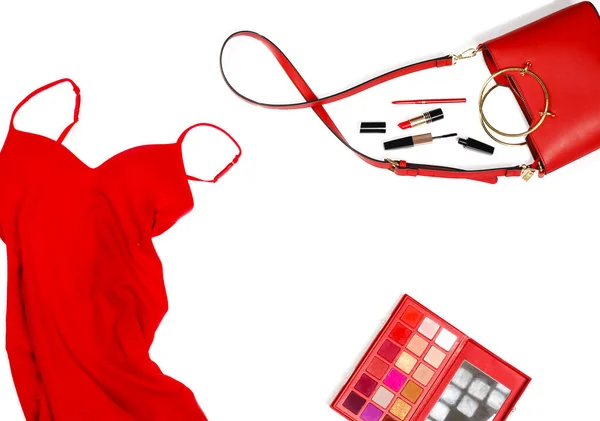 Conjunto feminino de acessórios de moda na cor vermelha no backgro branco — Fotografia de Stock