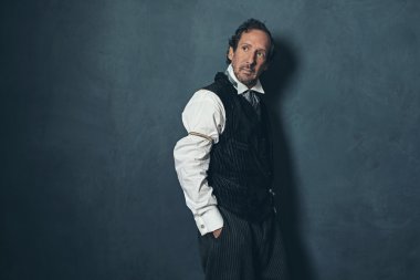 Sakallı Vintage olgun adam