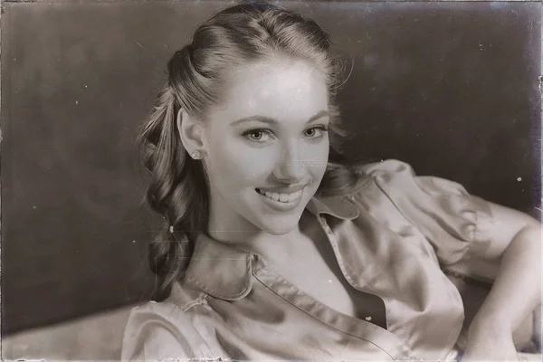 Retrato de mujer joven — Foto de Stock