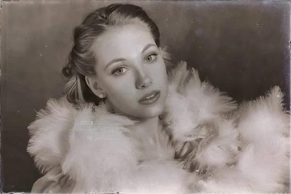 Retrato de mujer joven — Foto de Stock