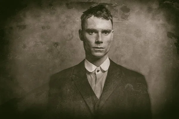 English gangster in suit — Stock Photo, Image