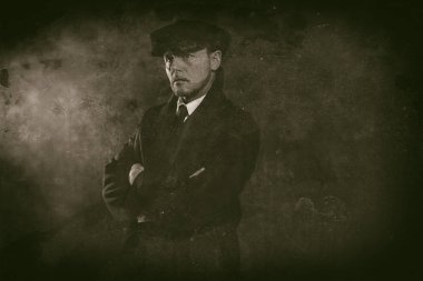 Retro 1920'lerde İngiliz gangster 