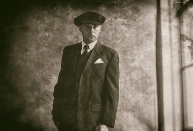 Retro 1920'lerde İngiliz gangster 