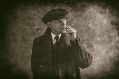 Retro 1920'lerde İngiliz gangster 