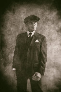 Retro 1920'lerde İngiliz gangster 
