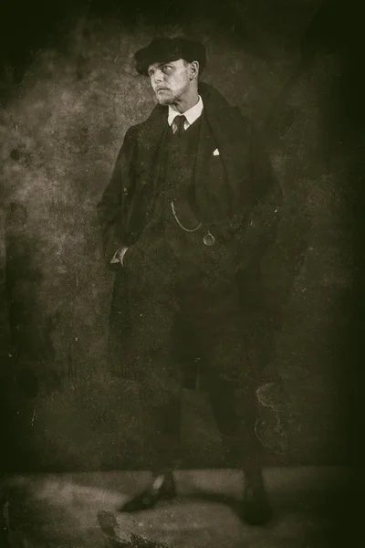 Retro 1920s english gangster — Stock Photo, Image