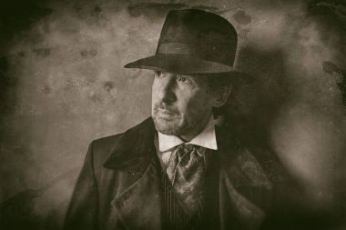 vintage giyim sakallı olgun adam