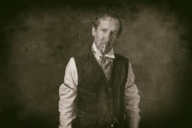 adam sakal ve Sigara 