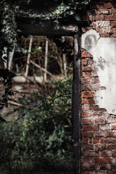 Kömürleşmiş kapı mesaj