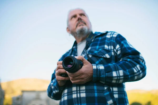 Photographer in ghost town Old Perithia — Stock Photo, Image
