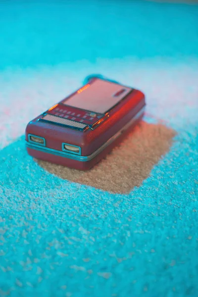 Портативный винтажный транзистор — стоковое фото
