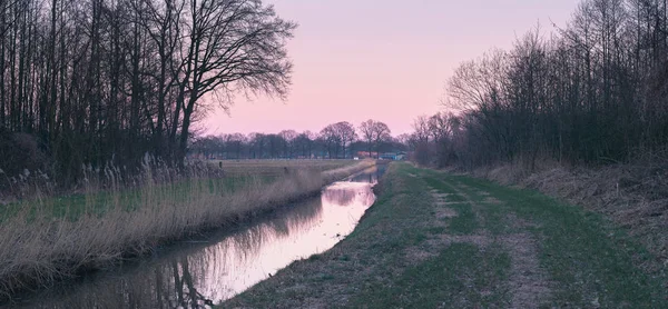 Paisagem de inverno rural holandesa — Fotografia de Stock