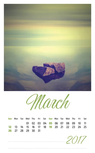 2017 r. Kalendarz zdjęciowy z minimalistycznym krajobraz. Marca. — Zdjęcie stockowe
