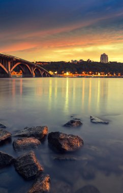 akşam Kiev metro Köprüsü