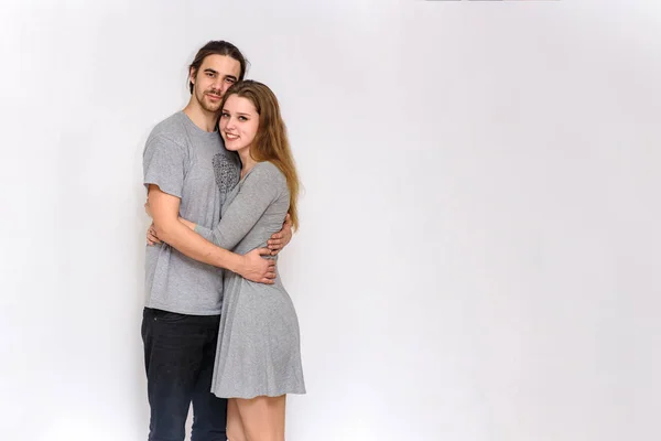 Jovem Bonito Homem Mulher Estão Sobre Fundo Branco Diferentes Poses — Fotografia de Stock