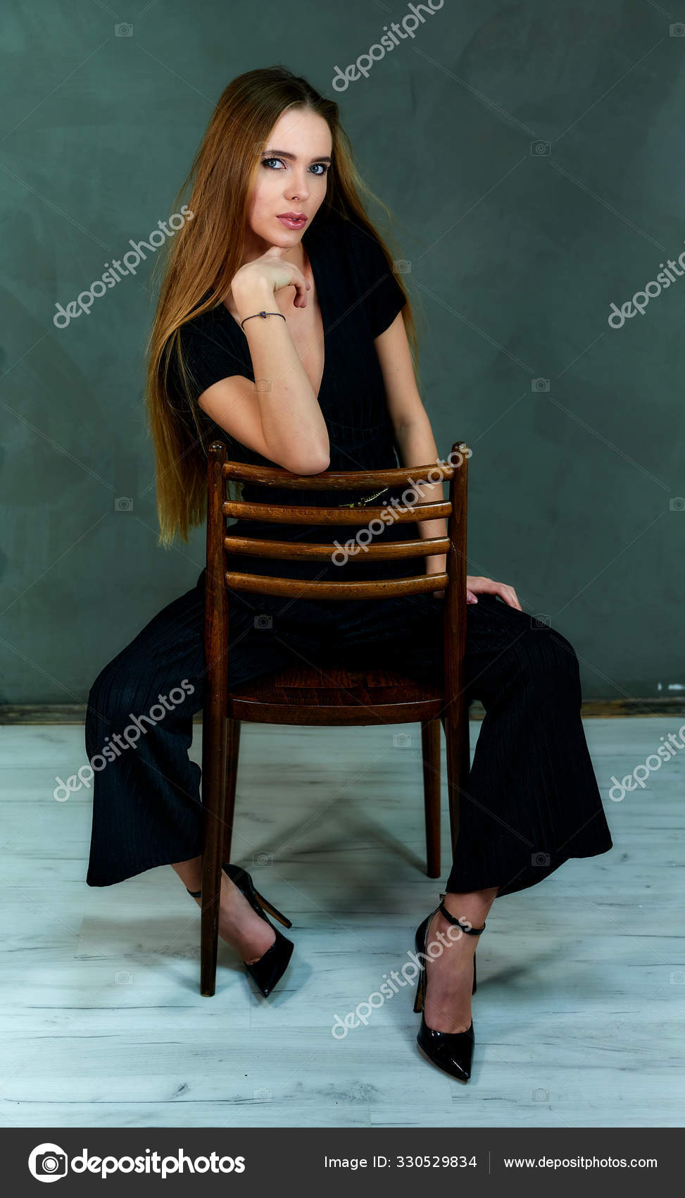 Smiling Girl Poses With Dslr Camera In Blue Studio Photo Background And  Picture For Free Download - Pngtree