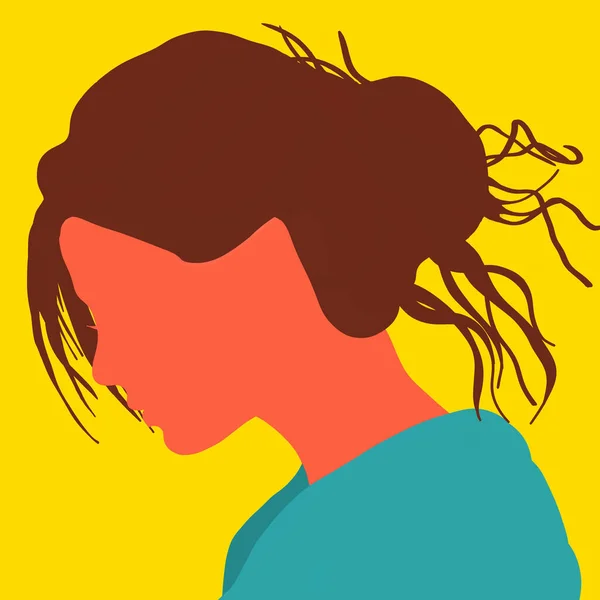 Portret Pięknej Dziewczyny Profilu Brązowymi Włosami Żółtym Tle Głowa Przechylona — Zdjęcie stockowe