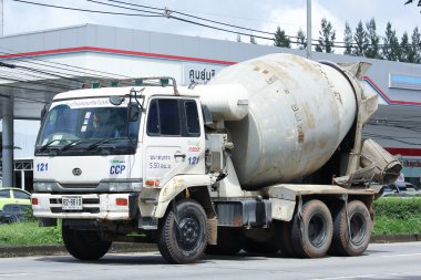 Beton kamyon, Nissan Ud