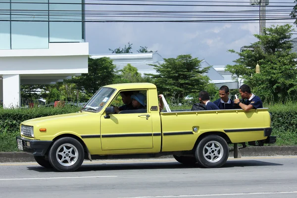 Privat bil Mazda familjen mini plocka upp truck — Stockfoto