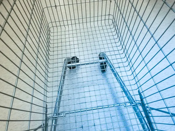 Effetto retrò Vuoto supermercato carrello della spesa — Foto Stock