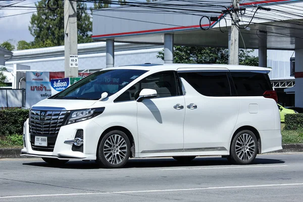 Private Toyota Vellfire car. — Stock Photo, Image