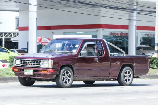 Mobil pribadi Mitsubishi Cyclone Pick up . — Stok Foto