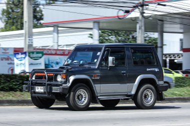 Eski Mitsubishi Pajero Suv araç