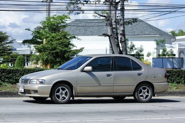 Privé-auto, Nissan Sunny. — Stockfoto