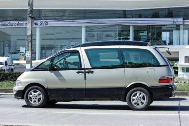 Eski Toyota previa özel van