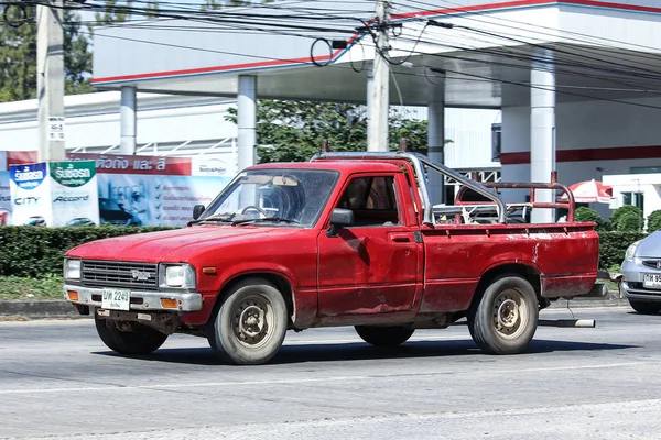 개인 오래 된 픽업 자동차, 도요타 Hilux. — 스톡 사진