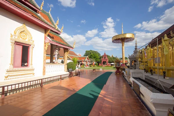 Phra que Hariphunchai, templo principal na província de Lamphun — Fotografia de Stock