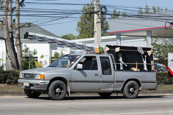 Privado Isuzu pick up caminhão . — Fotografia de Stock