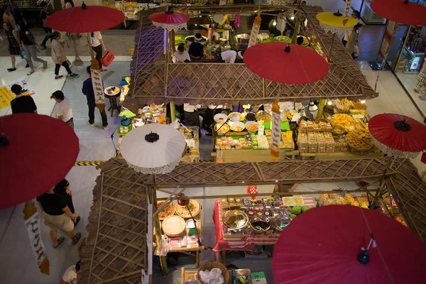 Festival de Comida Songkran En Festival Central Chiang mai . — Foto de Stock