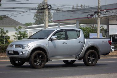 Özel araba, Mitsubishi Triton kamyonet.