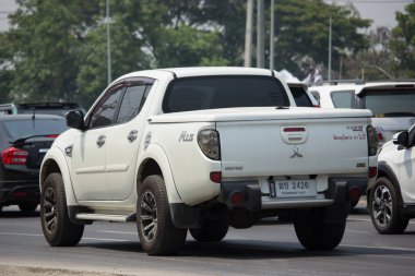 Özel araba, Mitsubishi Triton kamyonet.