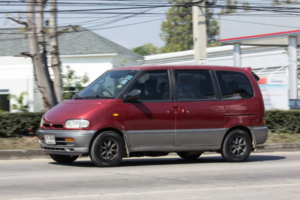 日産セレナ専用バン. — ストック写真