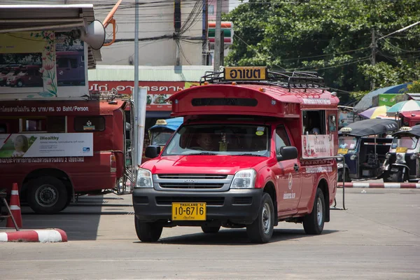 Красное такси Чиангмай, для пассажиров от автовокзала — стоковое фото
